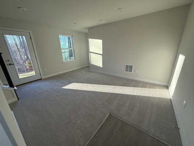 Photo - 4337 Reusch Cir