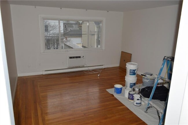 Photo - 145 Magnolia St