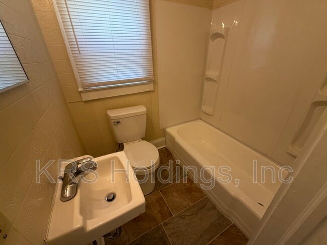 Photo - 754 Fremont St