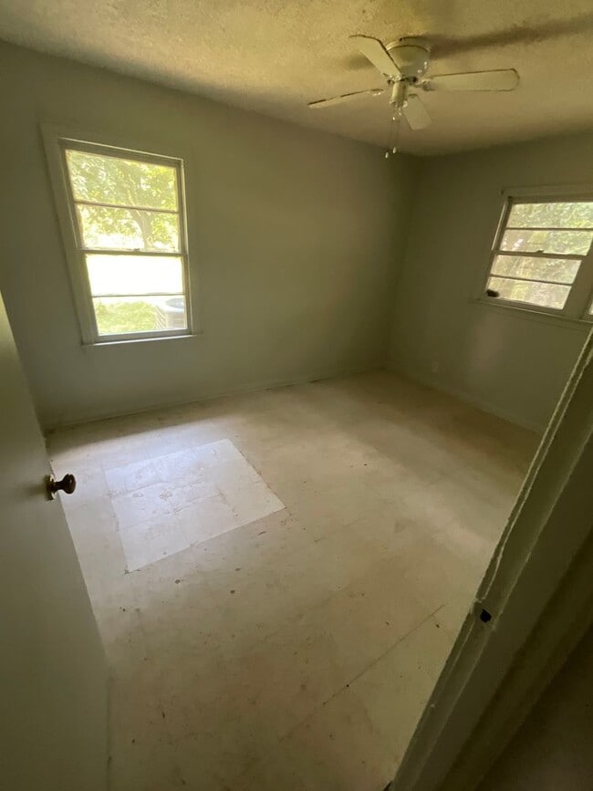 Photo - 3208 Murphy St