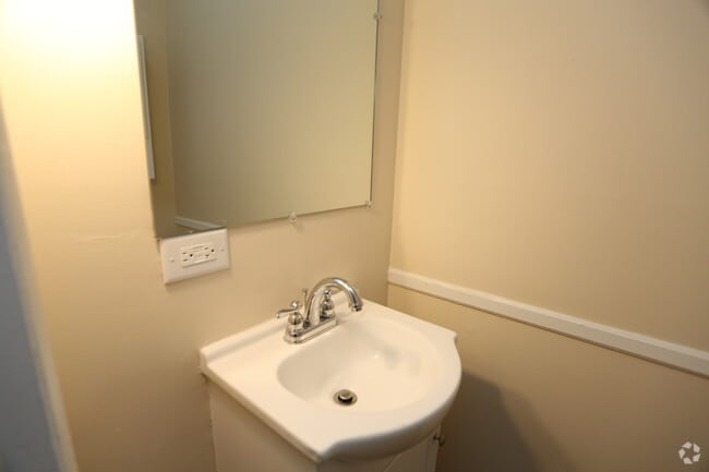 Half Bath - 2BR, 1.5BA - 810 SF - The Thomas