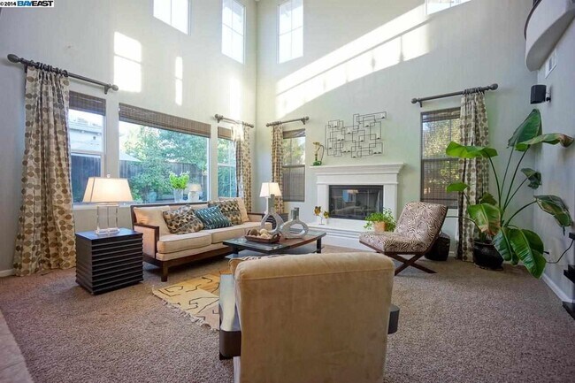 Photo - 3200 Spicewood Ln