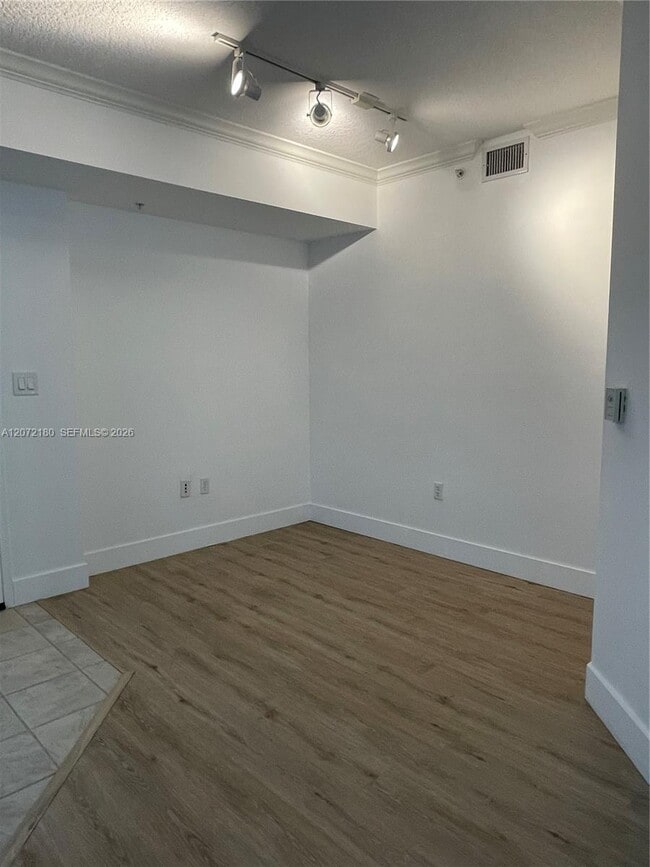Photo - 2000 N Bayshore Dr Unit 205