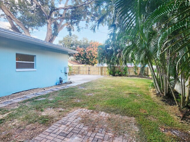 Photo - 1736 23rd Ave N