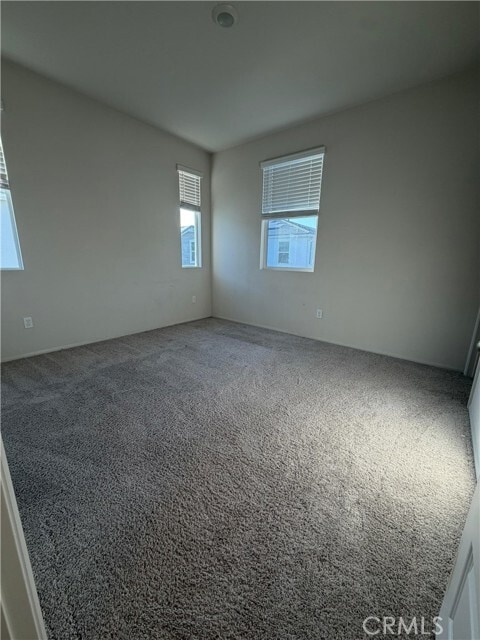 Photo - 216 Lockhart Wy
