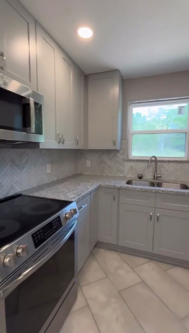 Photo - 204 Forrest Trail