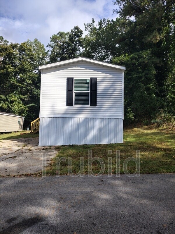 Building Photo - 3 Poole Cir