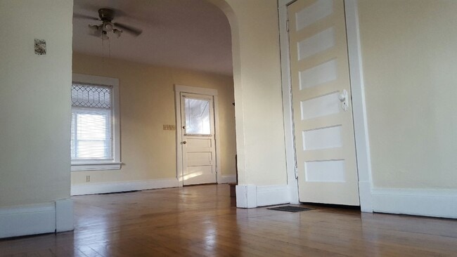 Photo - 620 Allen St