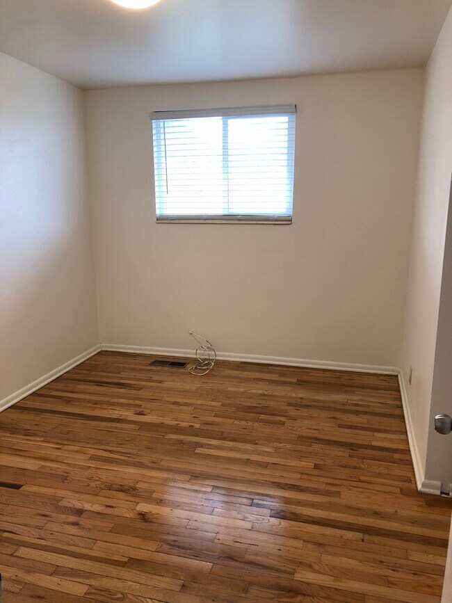 Photo - 2305 S 1700 E