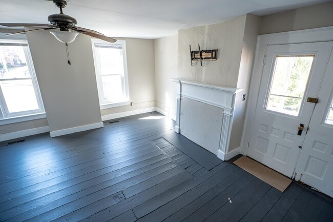 Photo - 166 N Sandusky St Unit A