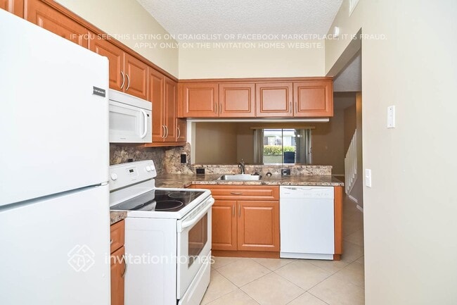 Photo - 16648 Hemingway Dr