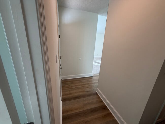 Photo - 105 Wynfield Ct