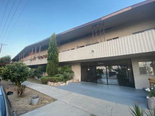Photo - 12310 Chandler Blvd