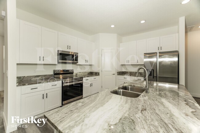 Photo - 301 Cimarron Ct