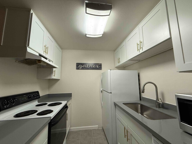 Photo - 601 14th Ave E