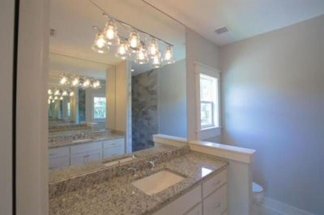 Photo - 224 W 5th Ave