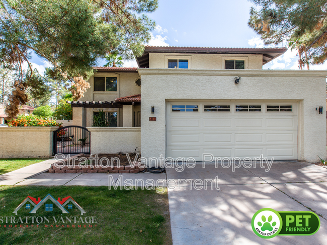 Photo - 311 E Kroll Dr House