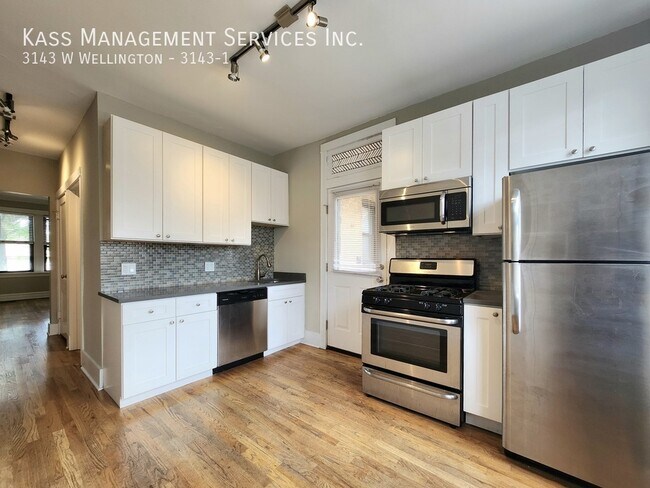 3143 W Wellington-3143-1 - 3143 W Wellington-3143-1 Apartment