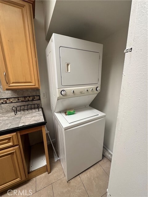 Photo - 2100 N Derek Dr Unidad B