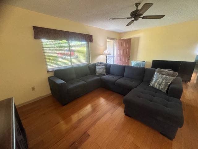 Photo - 110 Truman Ave NE