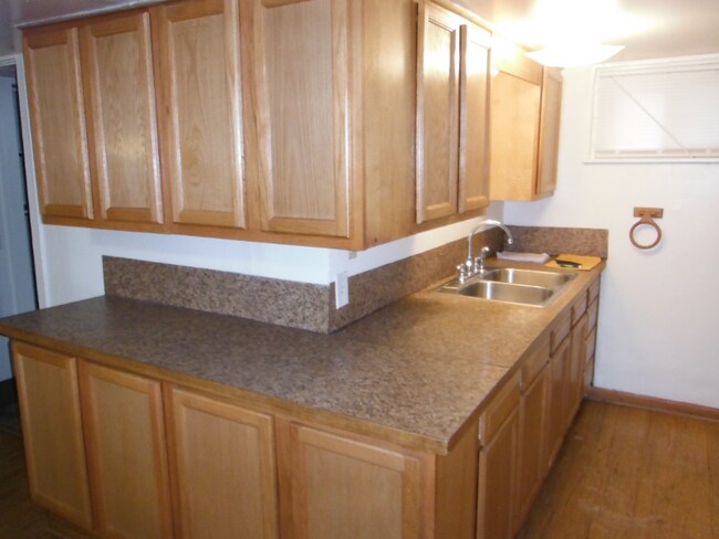 Photo - 1005 Broad Ave NW Unit 100