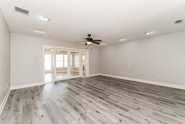 Photo - 2228 Treehaven Cir