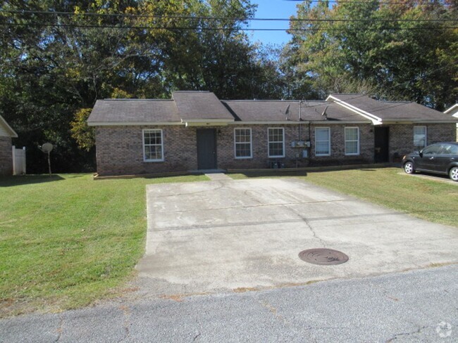 Building Photo - 135 Carroll Cir Rental