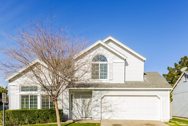Building Photo - 441 S Maple