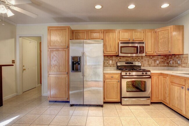 Photo - 708A Phlox Dr