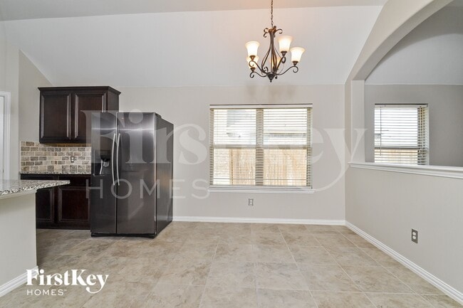 Photo - 1413 Heather Ln