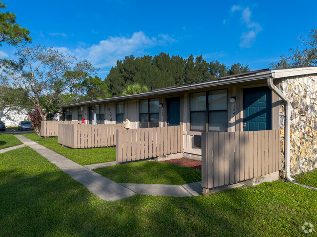 Building Photo - Hidden Acres Rental