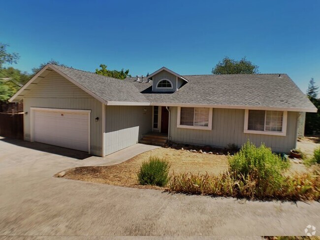 Building Photo - Cozy home in the heart of Cameron Park!