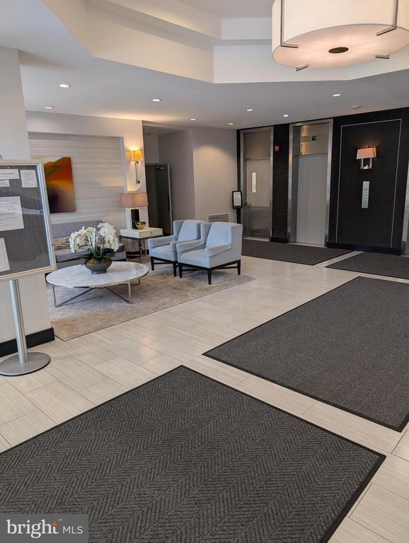 Photo - 1225 Martha Custis Dr Unidad 903