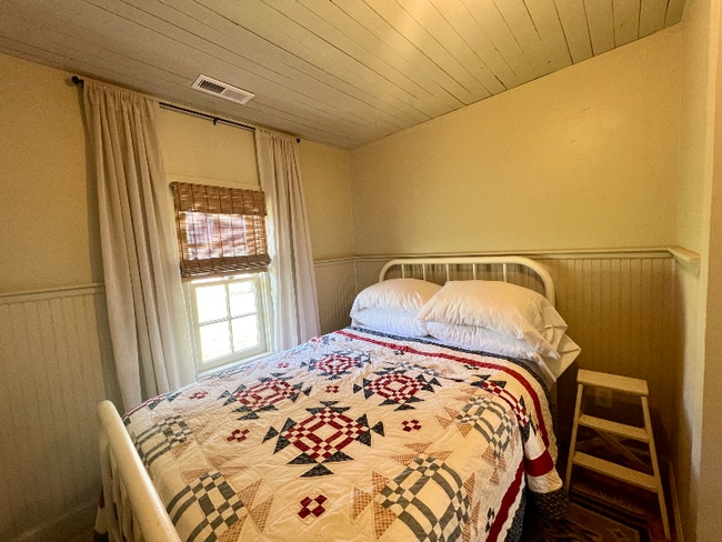 Photo - 614 W Holt St