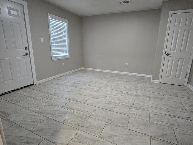 Photo - 3198 Millwood Rd