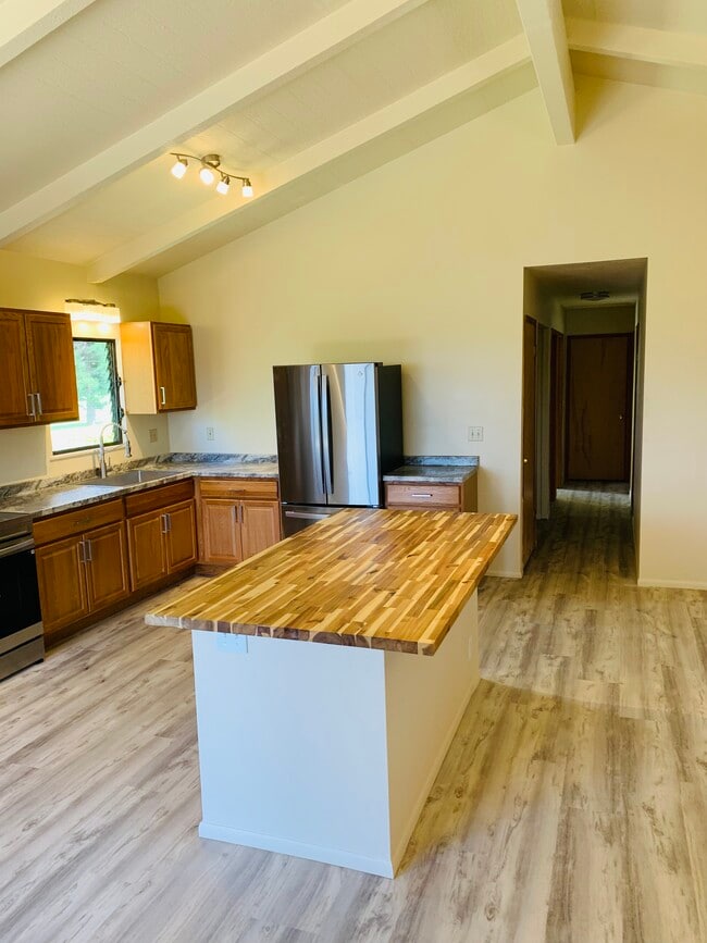 Photo - 2751 Palalani St