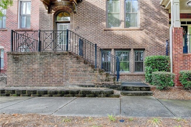 Photo - 812 Red Hart Ln