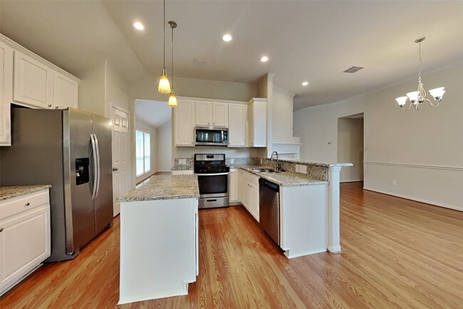 Photo - 175 Merryweather Pl