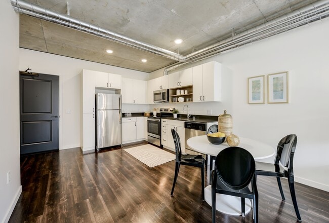 624 Yale