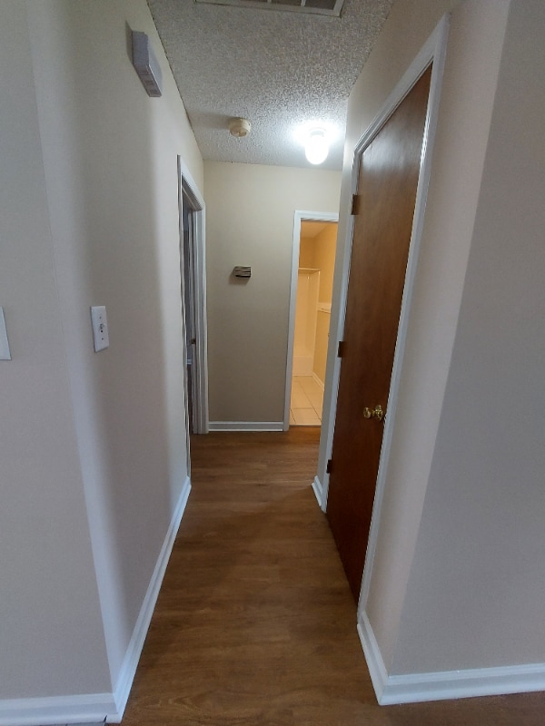 Photo - 220 Wyndham Cir