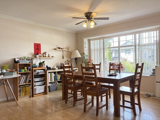 Photo - 4380 Sardis St