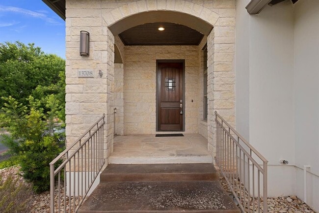 Photo - 13708 Golden Wave Loop