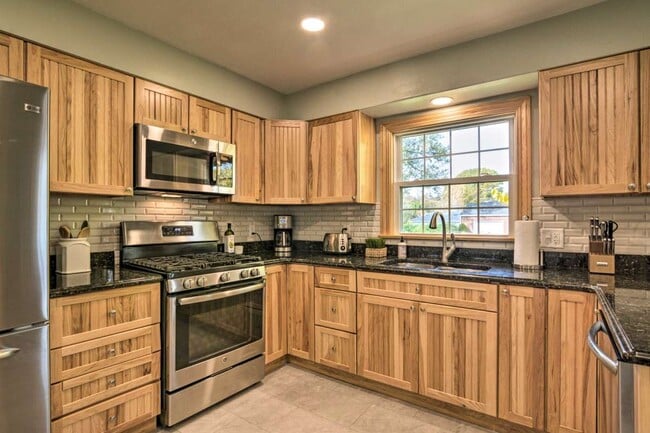 Photo - 3004 Auburn St