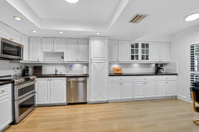 Photo - 372 Deer Creek Wildwood Ln E