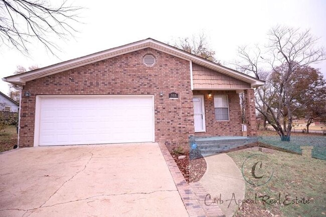 Building Photo - Beautiful 3 bedroom/2 bath home - Jonesboro