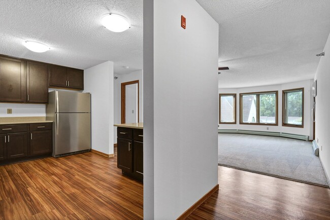 Oaks Lincoln Apartments