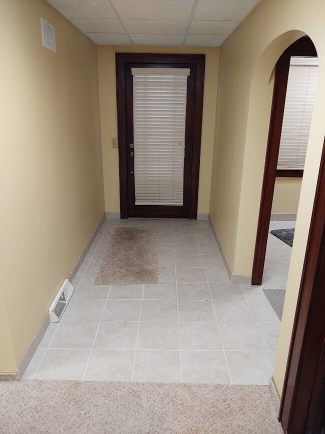 Photo - 115 E Broadway St