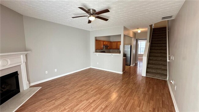 Photo - 2747 Heathrow Dr