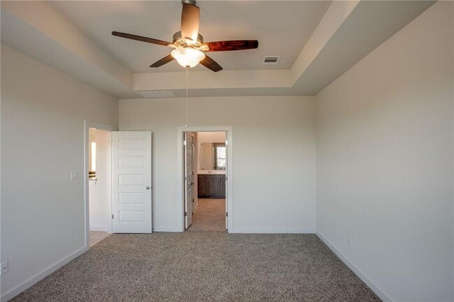 Photo - 608 Saturnia Dr