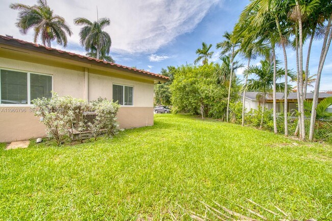 Photo - 14885 NE 7th Ave Unidad 14883